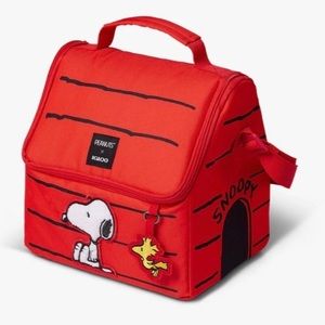 LIMITED EDITION Snoopy’s House 16-Can Lunch Bag Tote